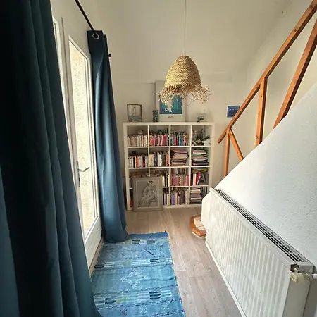 Maison De Avec Patio Сasa de vacaciones